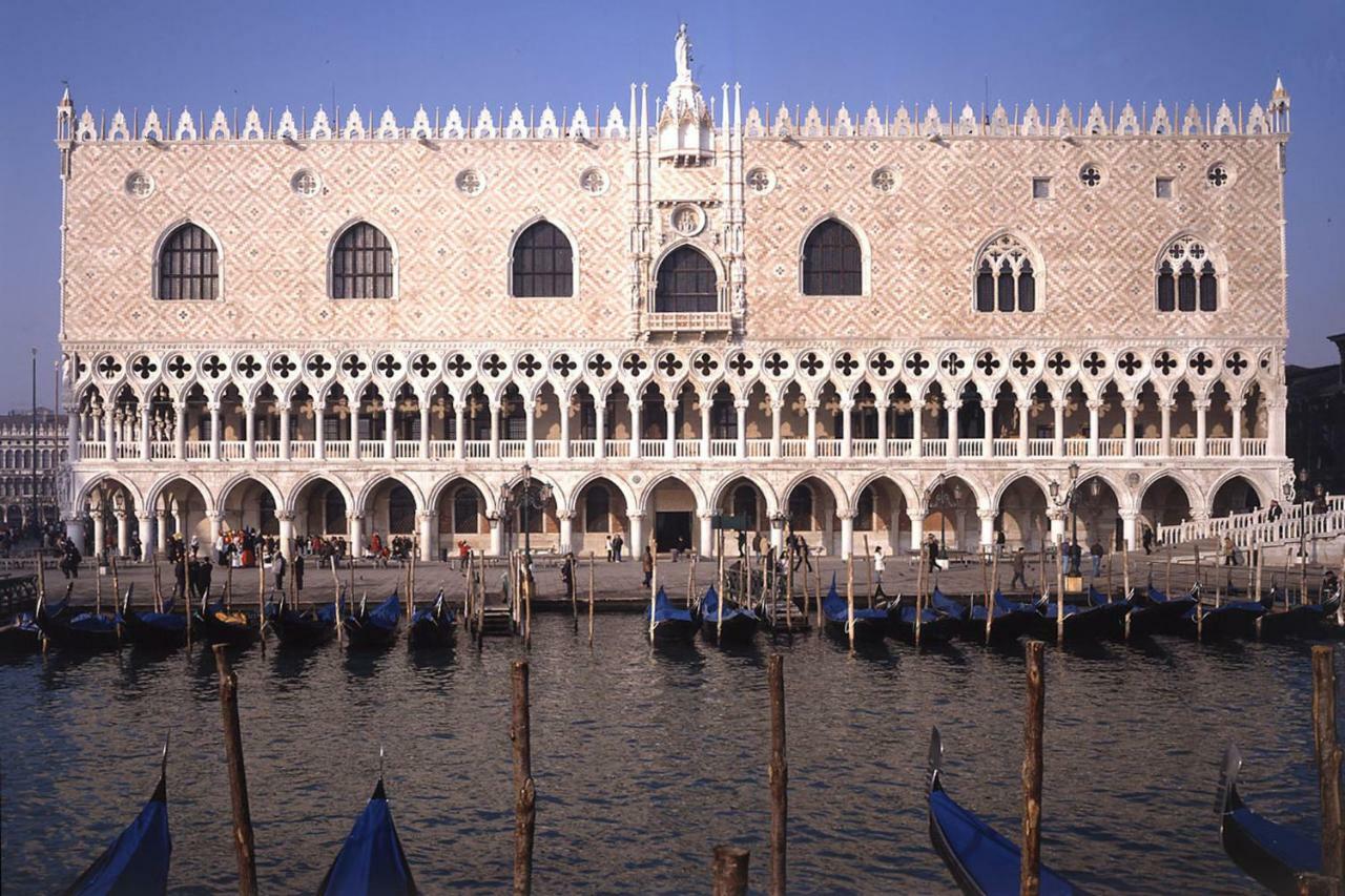 Delicious Apartament near St. Mark Square Venecia Exterior foto